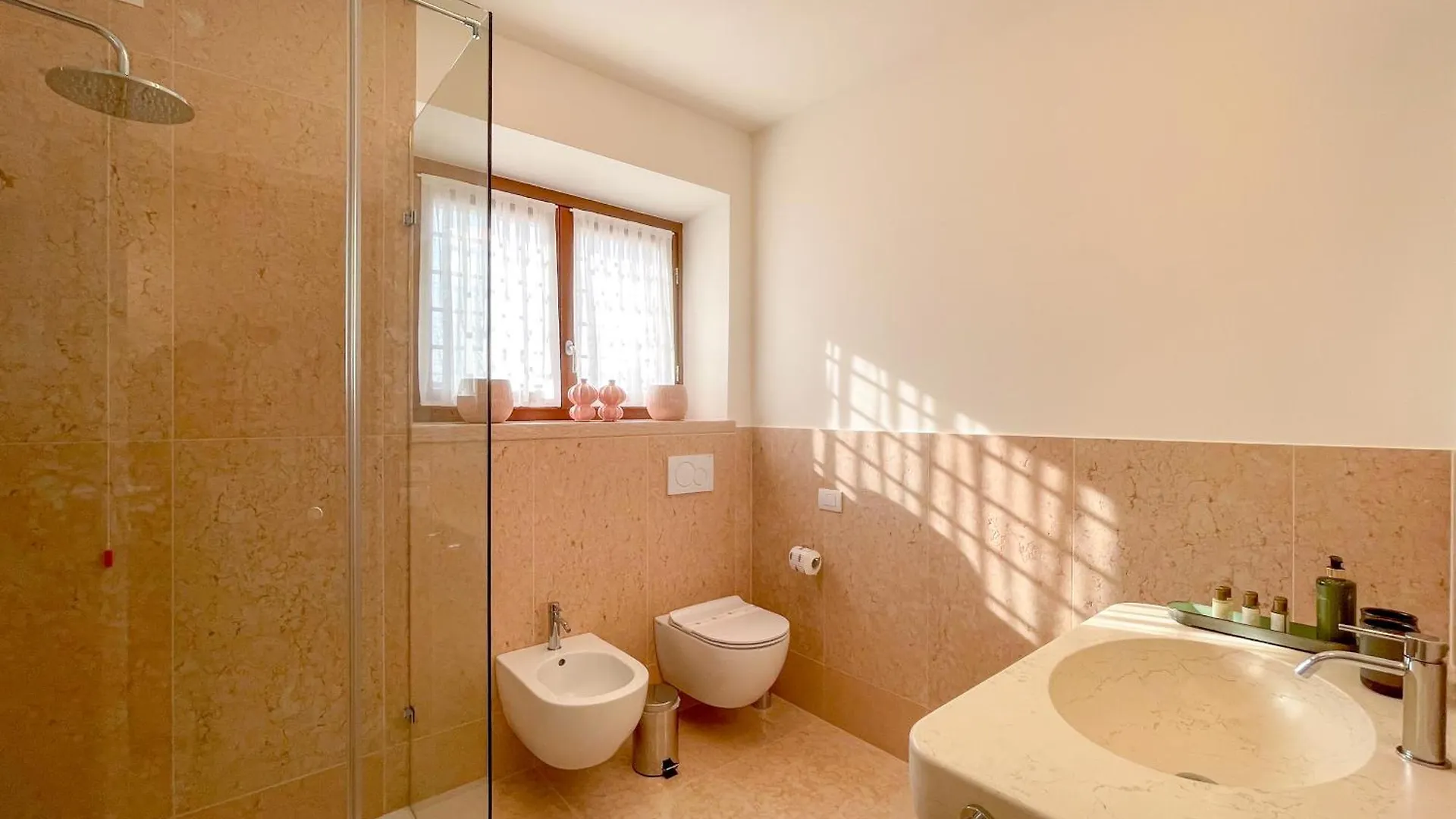 Lägenhetshotell L'Oro Di Pizzon - Exklusive Holiday Apartments Lake Garda Costermano Italien