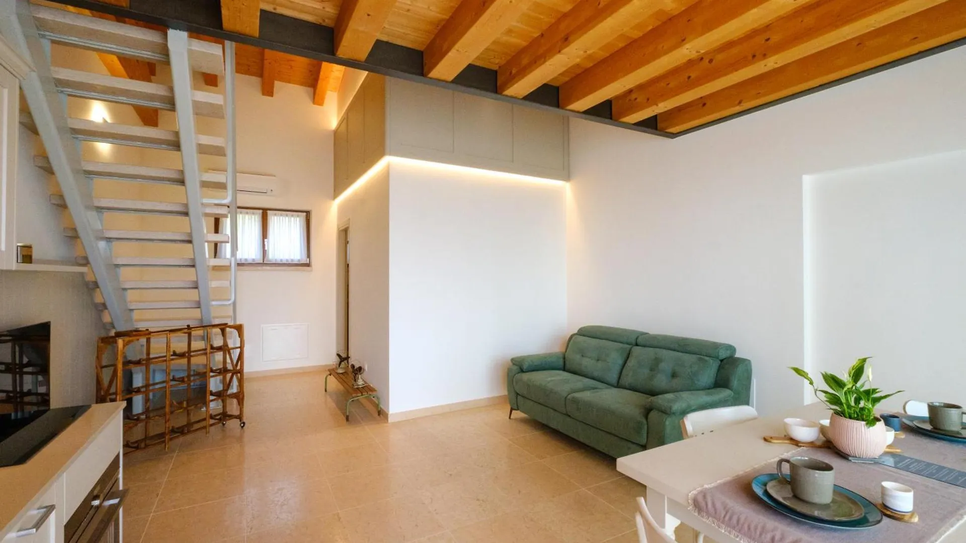 L'Oro Di Pizzon - Exklusive Holiday Apartments Lake Garda Costermano 0*,  Italien