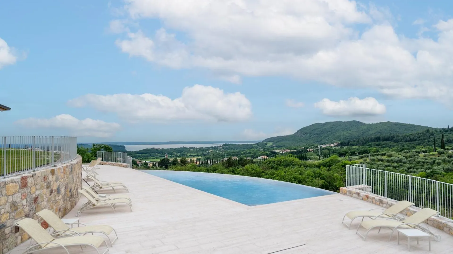 Ξενοδοχείο με διαμερίσματα L'Oro Di Pizzon - Exklusive Holiday Apartments Lake Garda Costermano