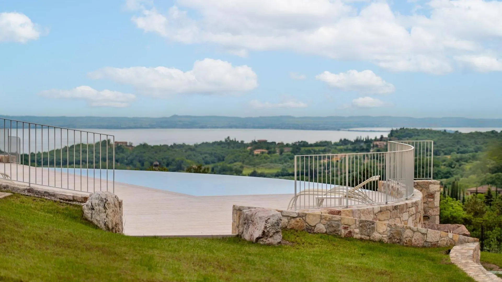 L'Oro Di Pizzon - Exklusive Holiday Apartments Lake Garda Costermano Ιταλία