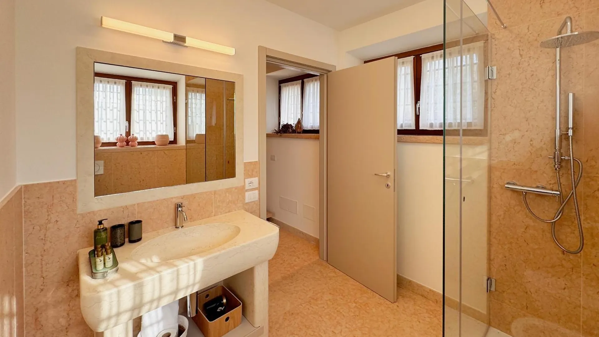 L'Oro Di Pizzon - Exklusive Holiday Apartments Lake Garda Costermano